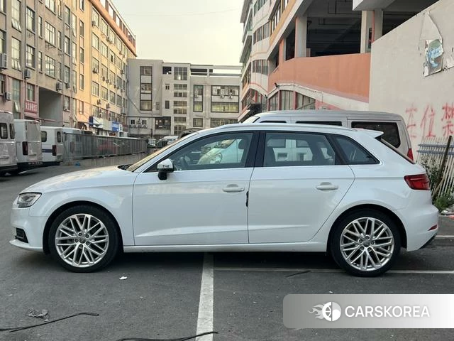 Audi A3 2019 Белый из Китая