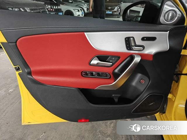 Mercedes-Benz Class A AMG (imported) 2021 Желтый из Китая