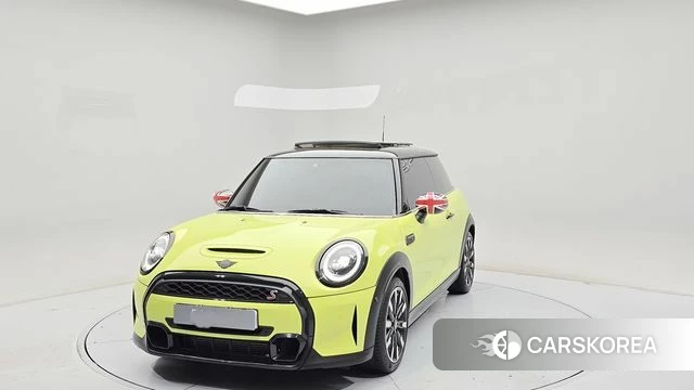 Mini Cooper S 2023 Светло-зеленый из Кореи