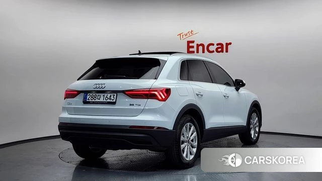 Audi Q3 (F3) 2023 Белый из Кореи