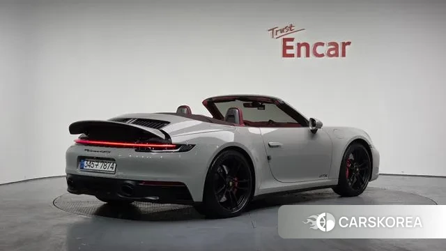 Porsche 911(992) 2022 Серебристо-серый из Кореи