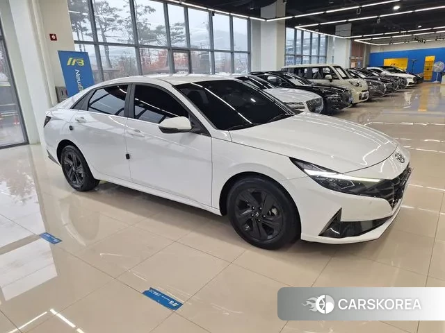 Hyundai Avante (CN7) 2021 Белый из Кореи