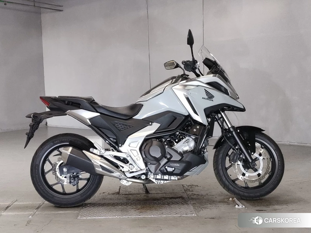 Проданный Honda NC750X DCT 2024 из Японии, фото 2