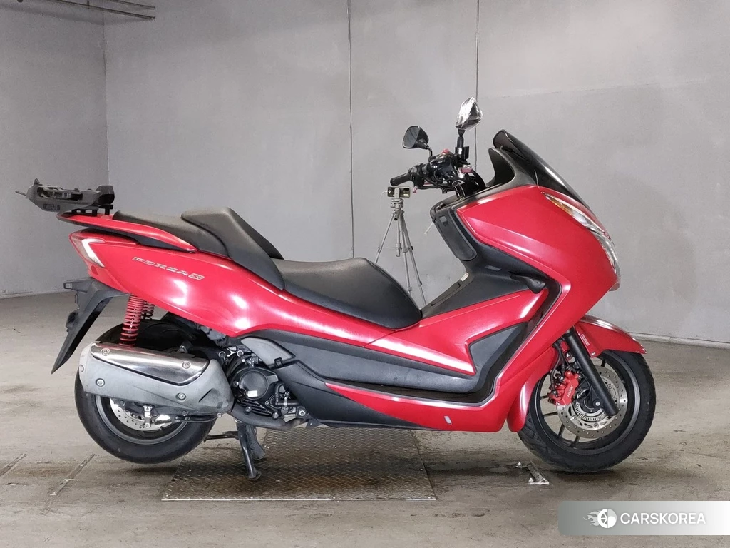 Проданный Honda FORZA 2013 из Японии