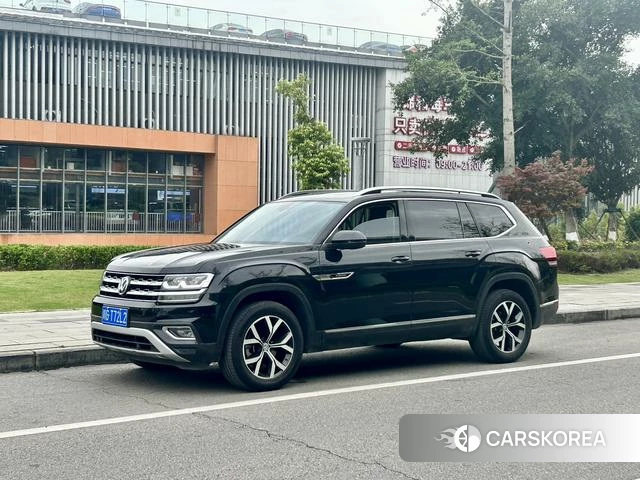 Volkswagen Tourang 2021 Черный из Китая