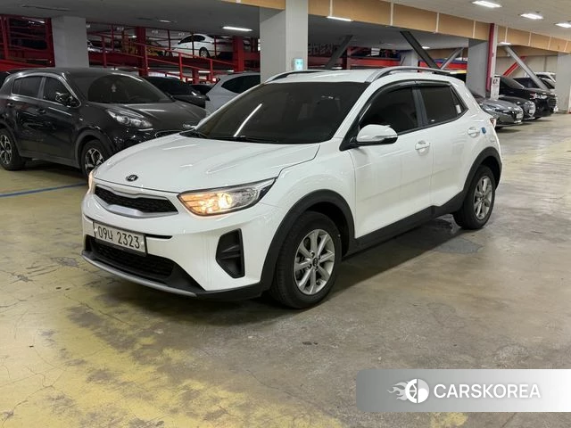 Kia Stonic 2018 Белый из Кореи