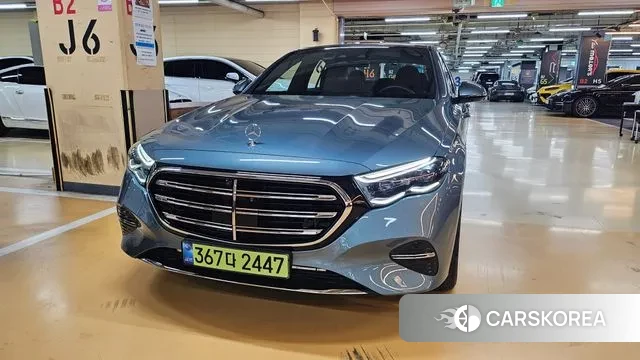 Mercedes-Benz E-Class W214 2024 Светло-серебряный цвет из Кореи