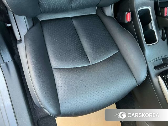 Nissan Xuan Yi 2019 Темно-серый из Китая