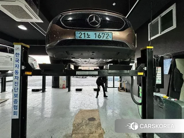 Mercedes-Benz EQA H243 2021 Красный из Кореи