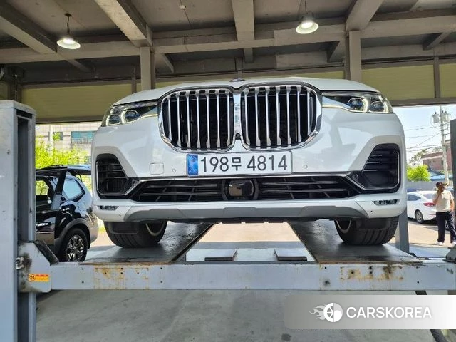 BMW X7 (G07) 2022 Белый из Кореи