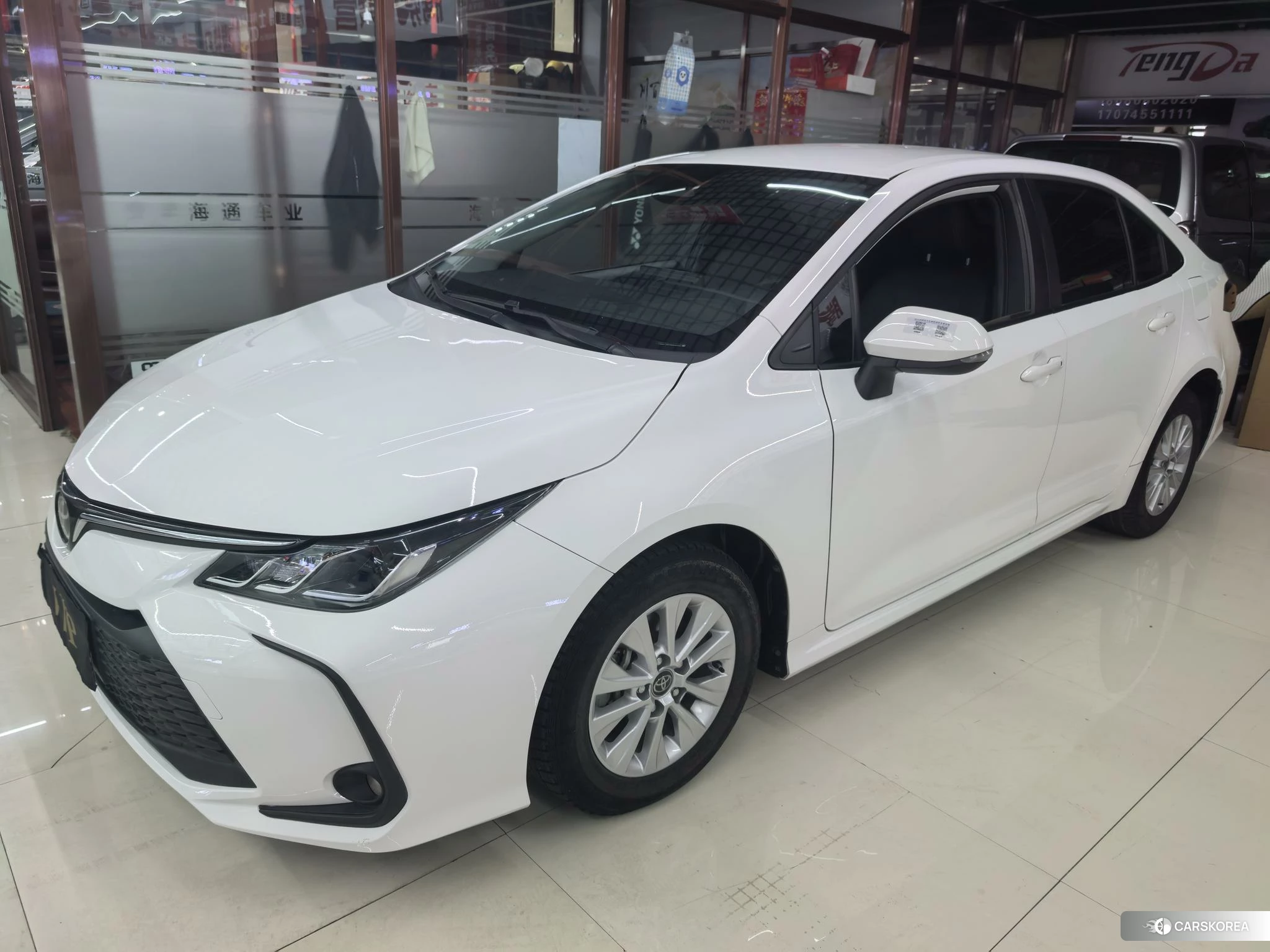 Toyota Corolla 2023 Белый из Китая