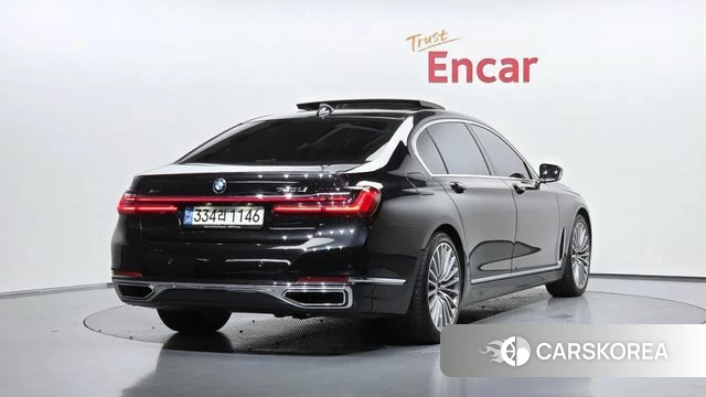 BMW 7 Series (G11) 2022 Черный из Кореи