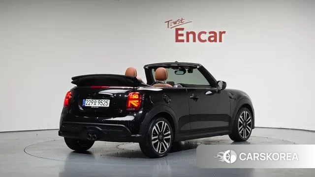 Mini Cooper S Convertible 2024 Черный из Кореи