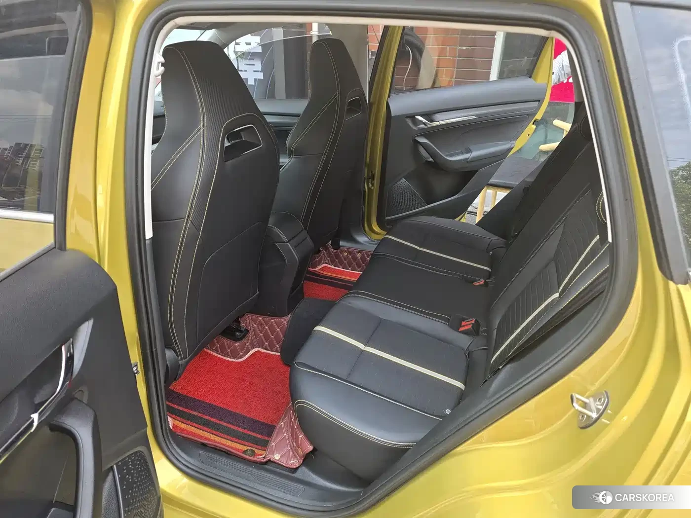 Skoda Kamiq 2021 Yellow/orange из Китая