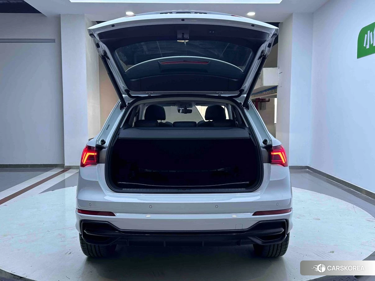 Audi Q3 2022 Белый из Китая
