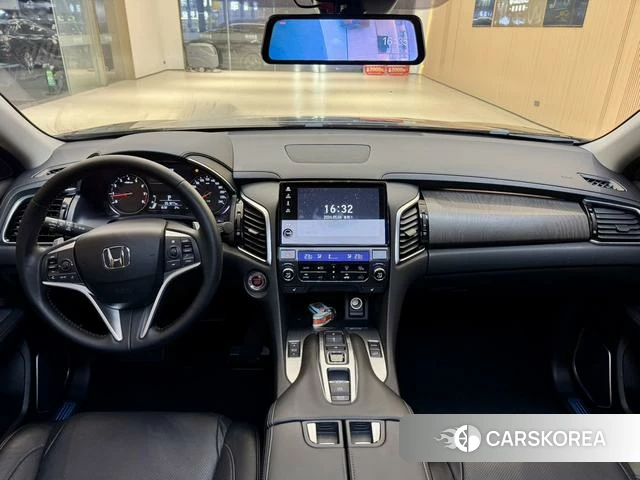 Honda Crown Road 2023 Черный из Китая