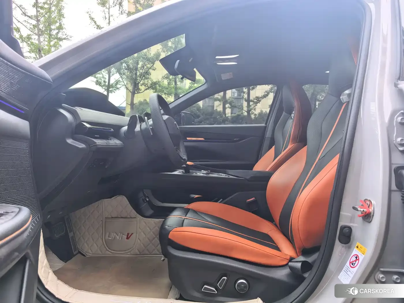 Chang'an Changan UNI-V 2024 Silver/gray из Китая