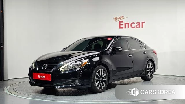 Nissan Altima 2018 Черный из Кореи