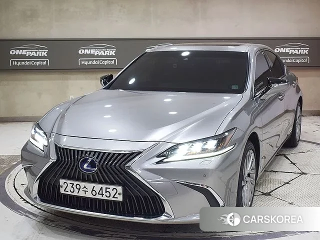 Lexus ES300h 7th generation 2021 Песочный из Кореи
