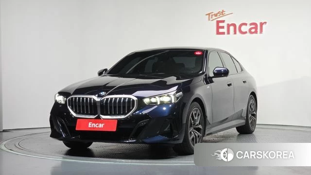 BMW 5 Series (G60) 2025 Черный из Кореи