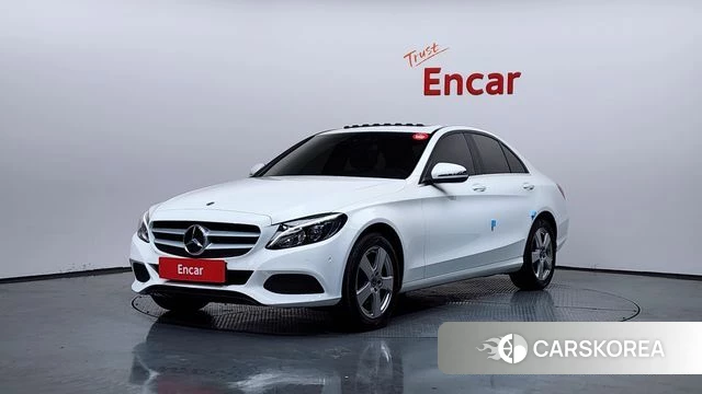 Mercedes-Benz C-Class W205 2018 Белый из Кореи