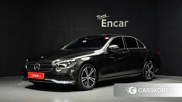 Mercedes-Benz E-Class W213 2021 Серый из Кореи
