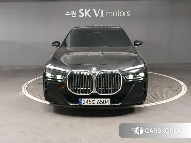 BMW 7 Series (G70) 2023 Черный из Кореи