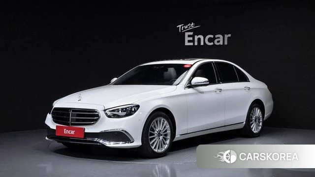 Mercedes-Benz E-Class W213 2022 Белый из Кореи