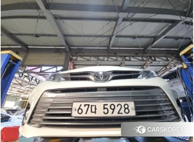 Toyota Sienna 2018 Белый из Кореи