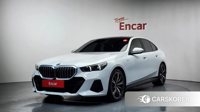 BMW 5 Series (G60) 2024 Белый из Кореи