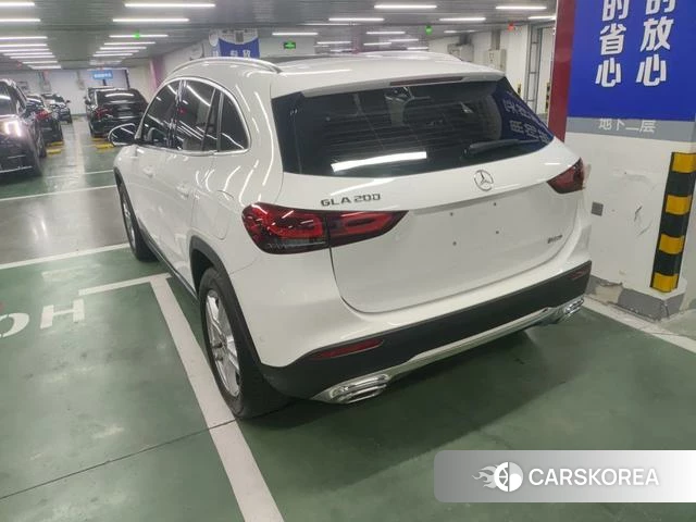 Mercedes-Benz GLA 2023 Белый из Китая