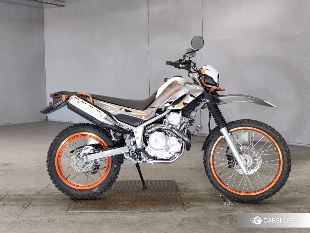 Проданный Yamaha SEROW 250 2015 из Японии