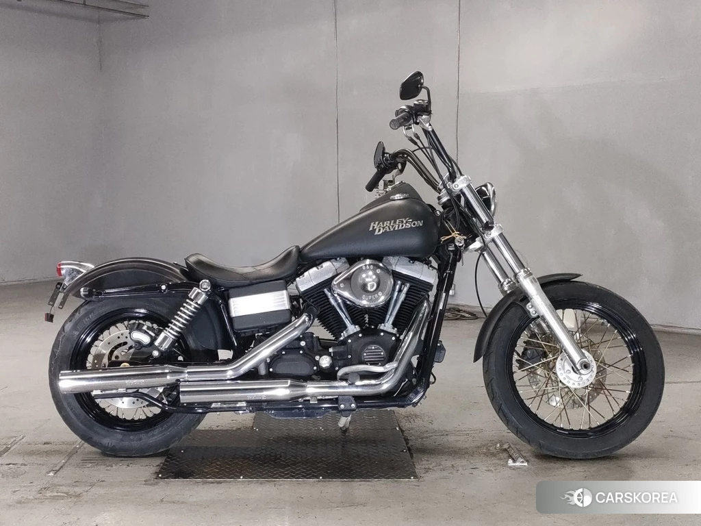 Проданный Harley-Davidson Dyna Street Bob FXDB1580 2010 из Японии