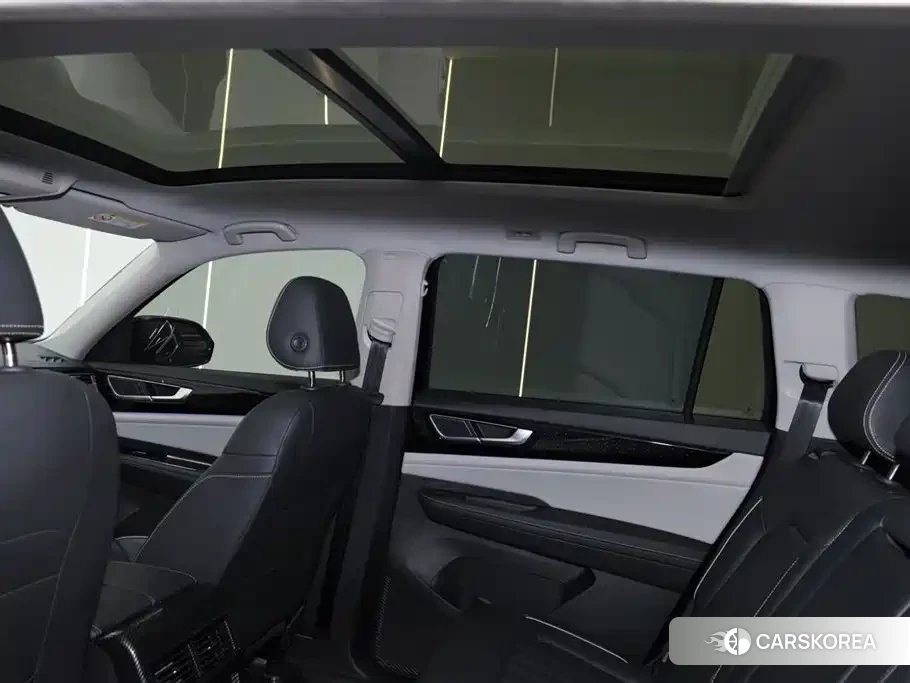 Volkswagen Touareg 2023 Черный из Китая