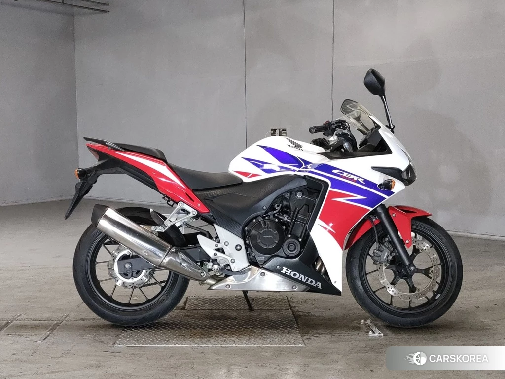 Проданный Honda CBR400R 2013 из Японии