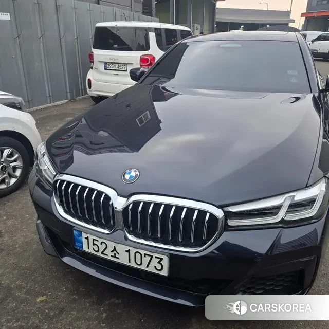 BMW 5 Series (G30) 2022 Черный из Кореи