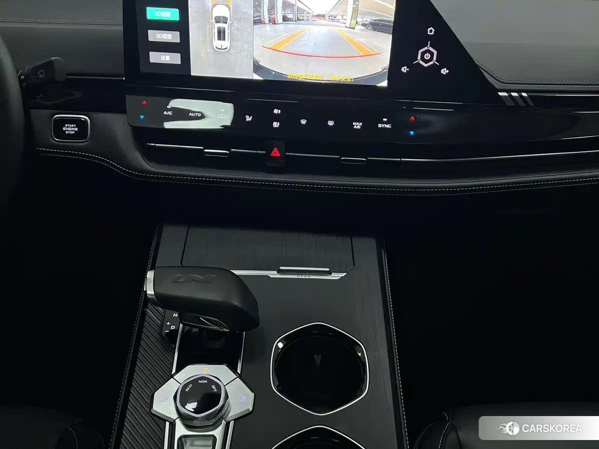 Chang'an UNI-K 2024 Белый из Китая