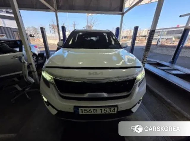 Kia Seltos 2022 Белый из Кореи