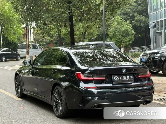 BMW 3 series 2022 Черный из Китая