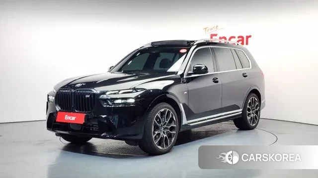 BMW X7 (G07) 2023 Черный из Кореи