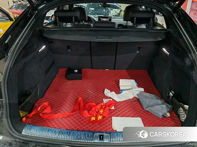 Audi Q5L Sportback 2022 Черный из Китая