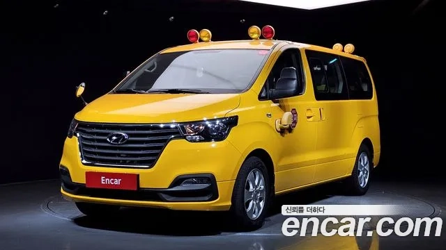 Hyundai The New Grand Starex 2019 Желтый из Кореи