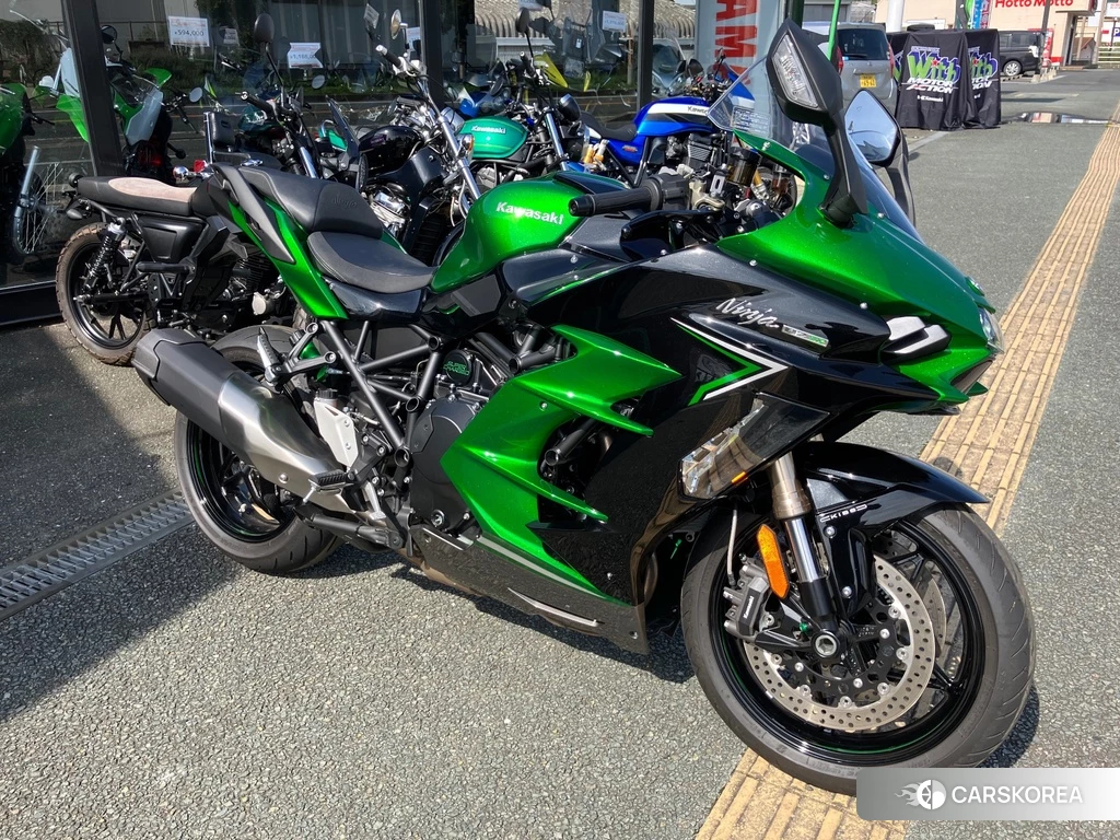 Проданный Kawasaki NINJA H2 SX SE 2023 из Японии
