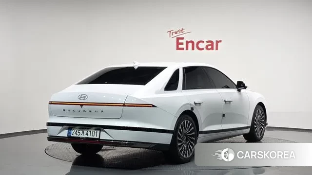 Hyundai Grandeur (GN7) 2025 Белый из Кореи