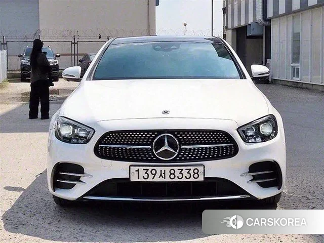 Mercedes-Benz E-Class W213 2020 Белый из Кореи