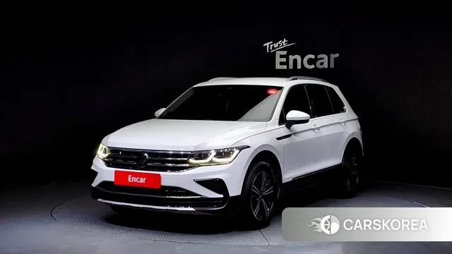 Volkswagen Tiguan second Generation 2022 Белый из Кореи