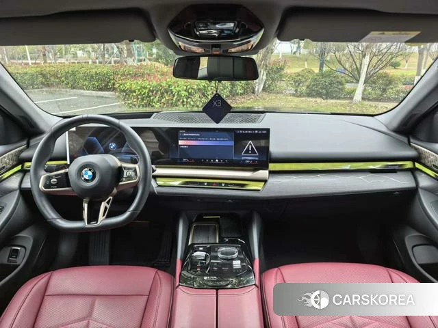BMW 5 series 2025 Черный из Китая