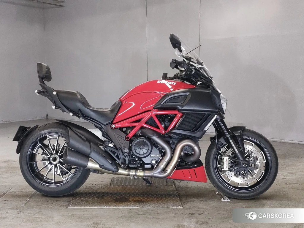 Проданный Ducati DIAVEL 2015 из Японии
