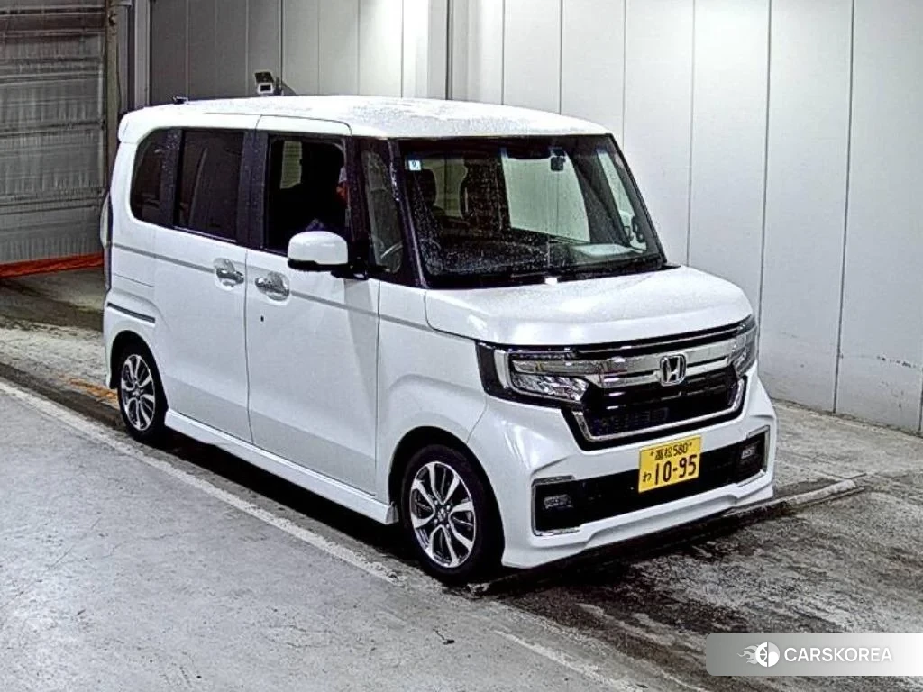 Honda N-Box 2023 из Японии