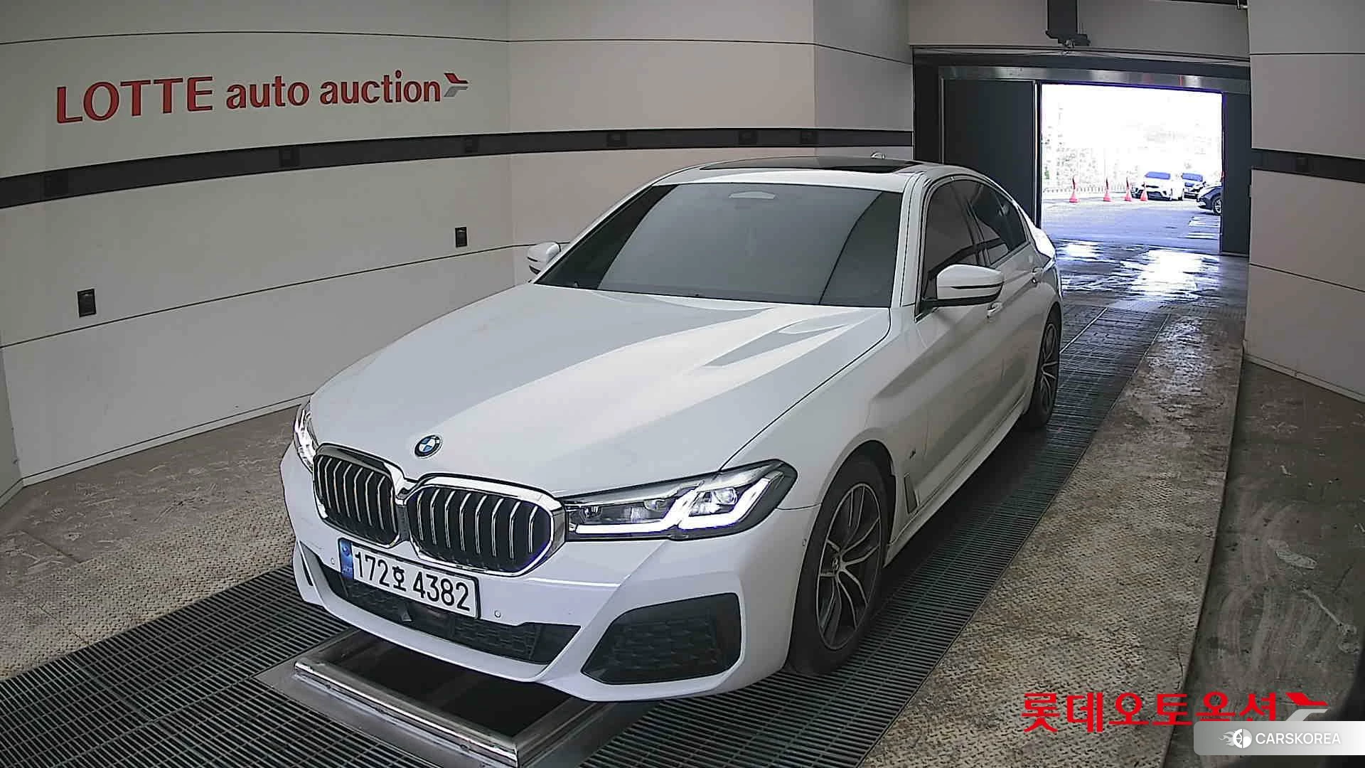 BMW  523d xDrive 2023 #300 - ALPINE WHITE [BMW] из Кореи